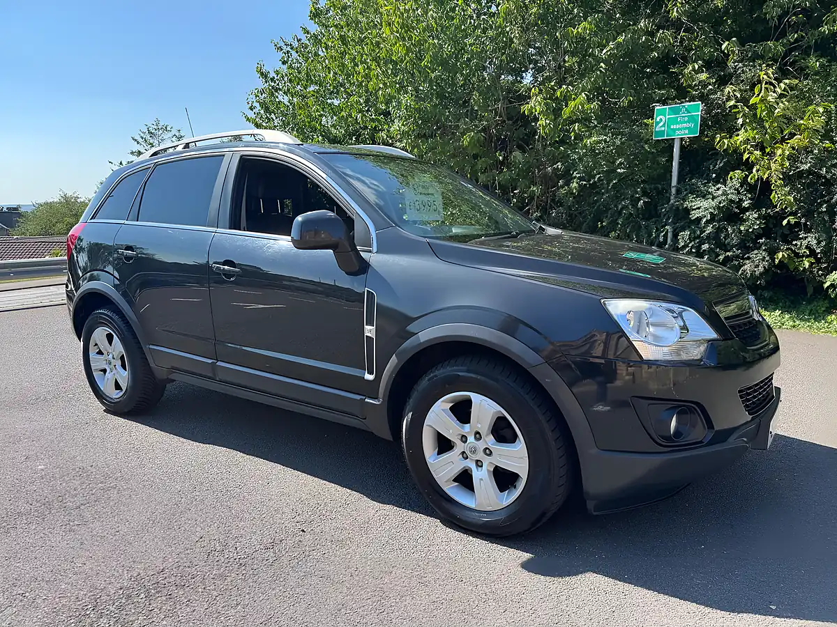 Used 2015 Vauxhall Antara Diamond Black - Interior and Exterior details 2