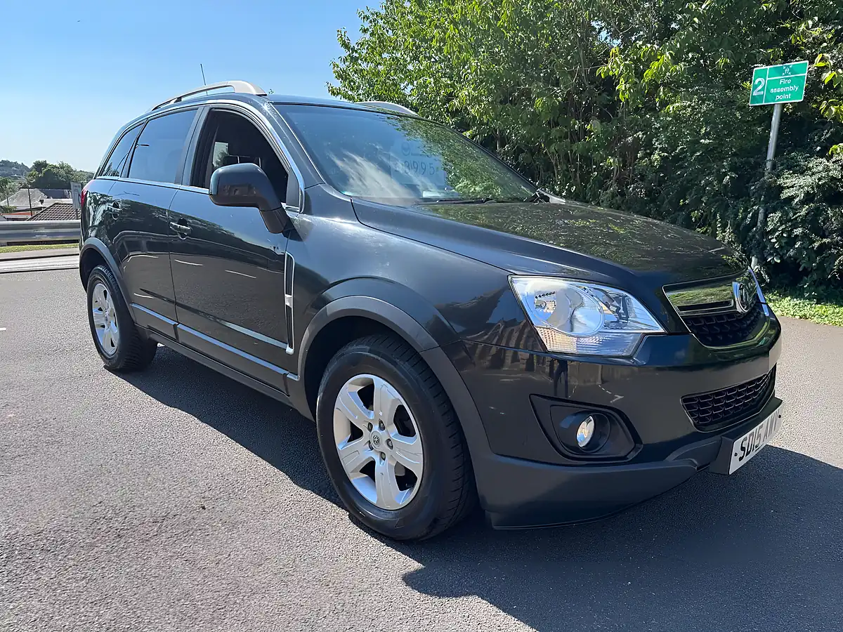 Used 2015 Vauxhall Antara Diamond Black - Interior and Exterior details 3