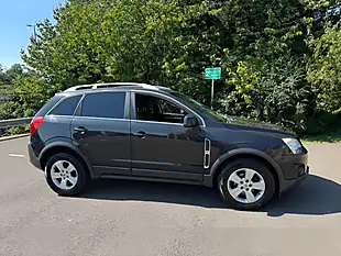 Used 2015 Vauxhall Antara Diamond Black - Interior and Exterior details 9