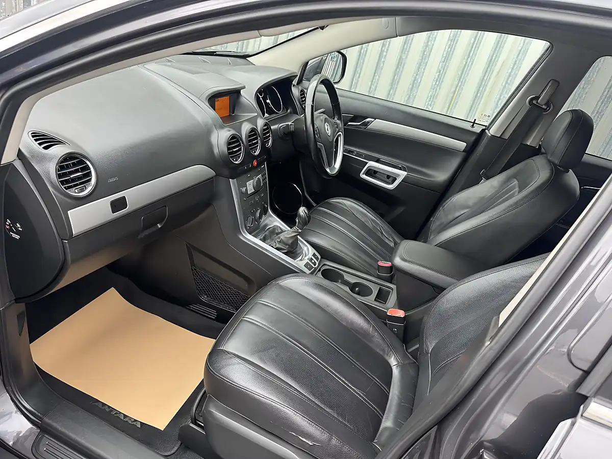 Used 2015 Vauxhall Antara Diamond Grey - Interior and Exterior details 10