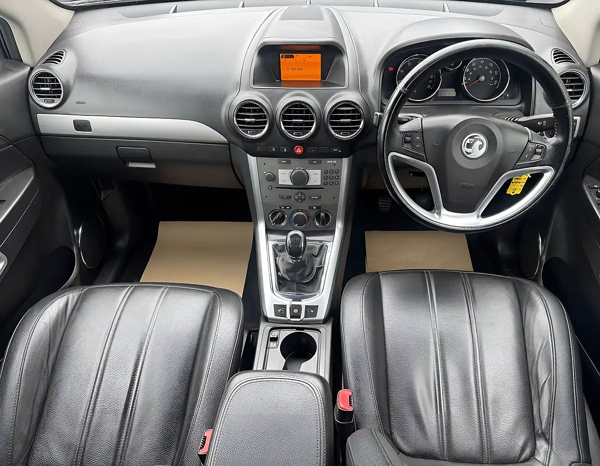 Used 2015 Vauxhall Antara Diamond Grey - Interior and Exterior details 13