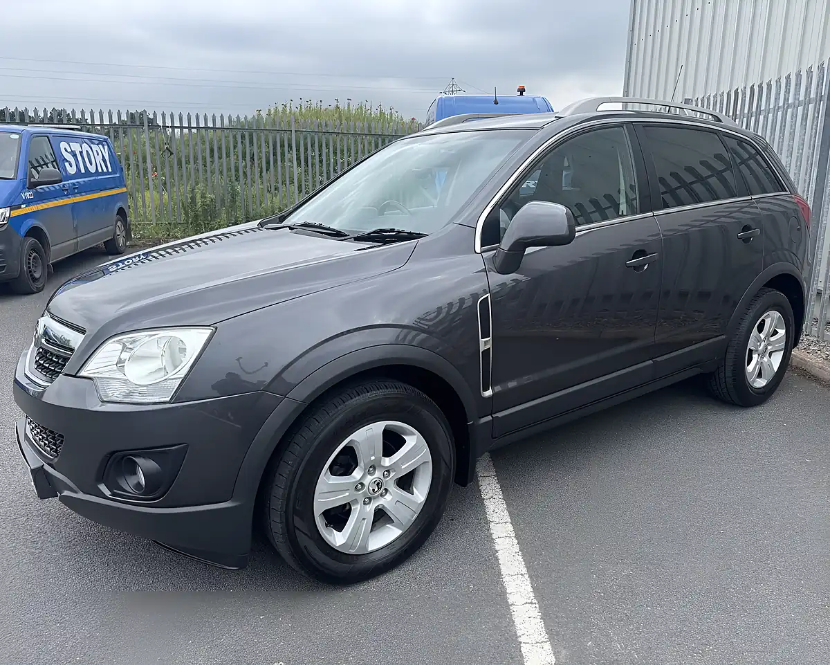 Used 2015 Vauxhall Antara Diamond Grey - Interior and Exterior details 2