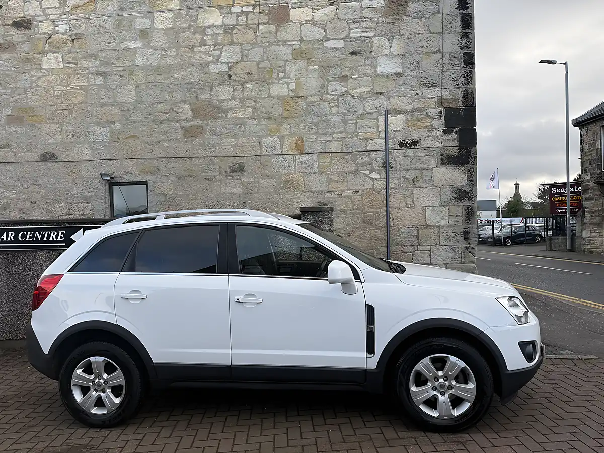 Used 2015 Vauxhall Antara Exclusiv White - Interior and Exterior details 2
