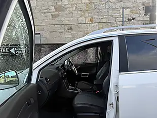 Used 2015 Vauxhall Antara Exclusiv White - Interior and Exterior details 7