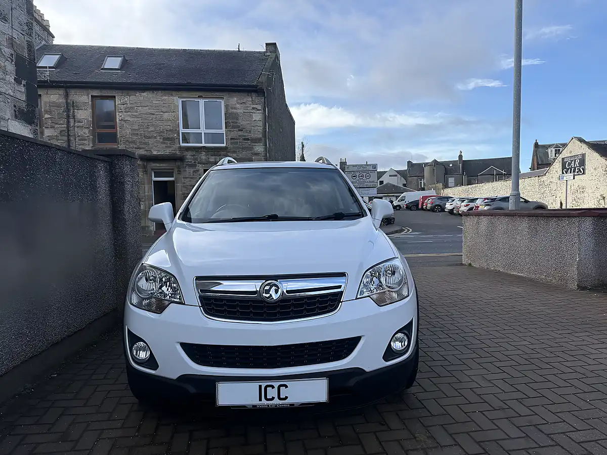 Used 2015 Vauxhall Antara Exclusiv White - Interior and Exterior details 9