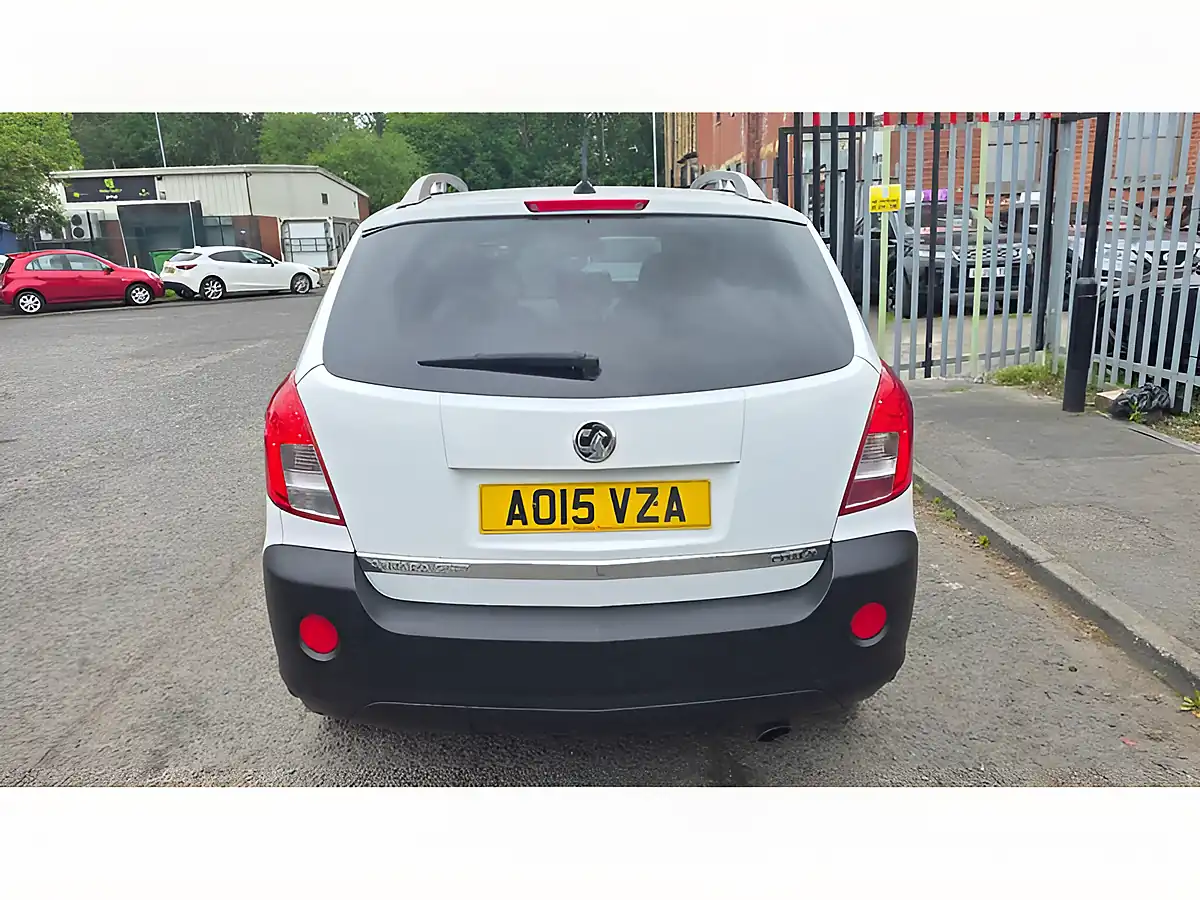 Used 2015 Vauxhall Antara Se White - Interior and Exterior details 10