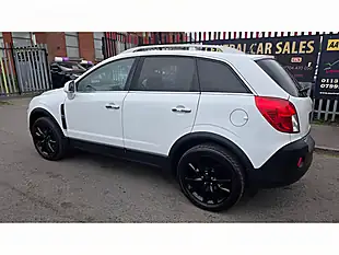 Used 2015 Vauxhall Antara Se White - Interior and Exterior details 12