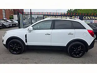 Used 2015 Vauxhall Antara Se White - Interior and Exterior details 13