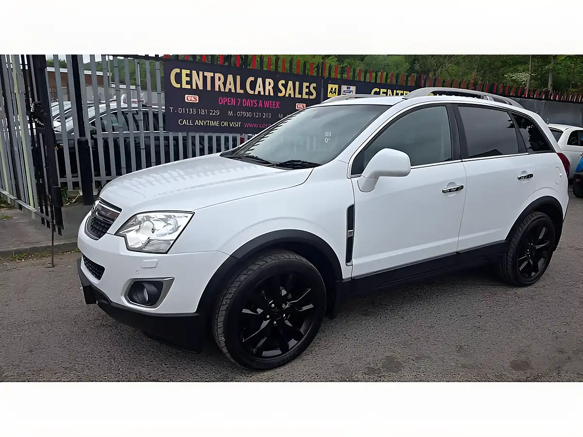 Used 2015 Vauxhall Antara Se White - Interior and Exterior details 15