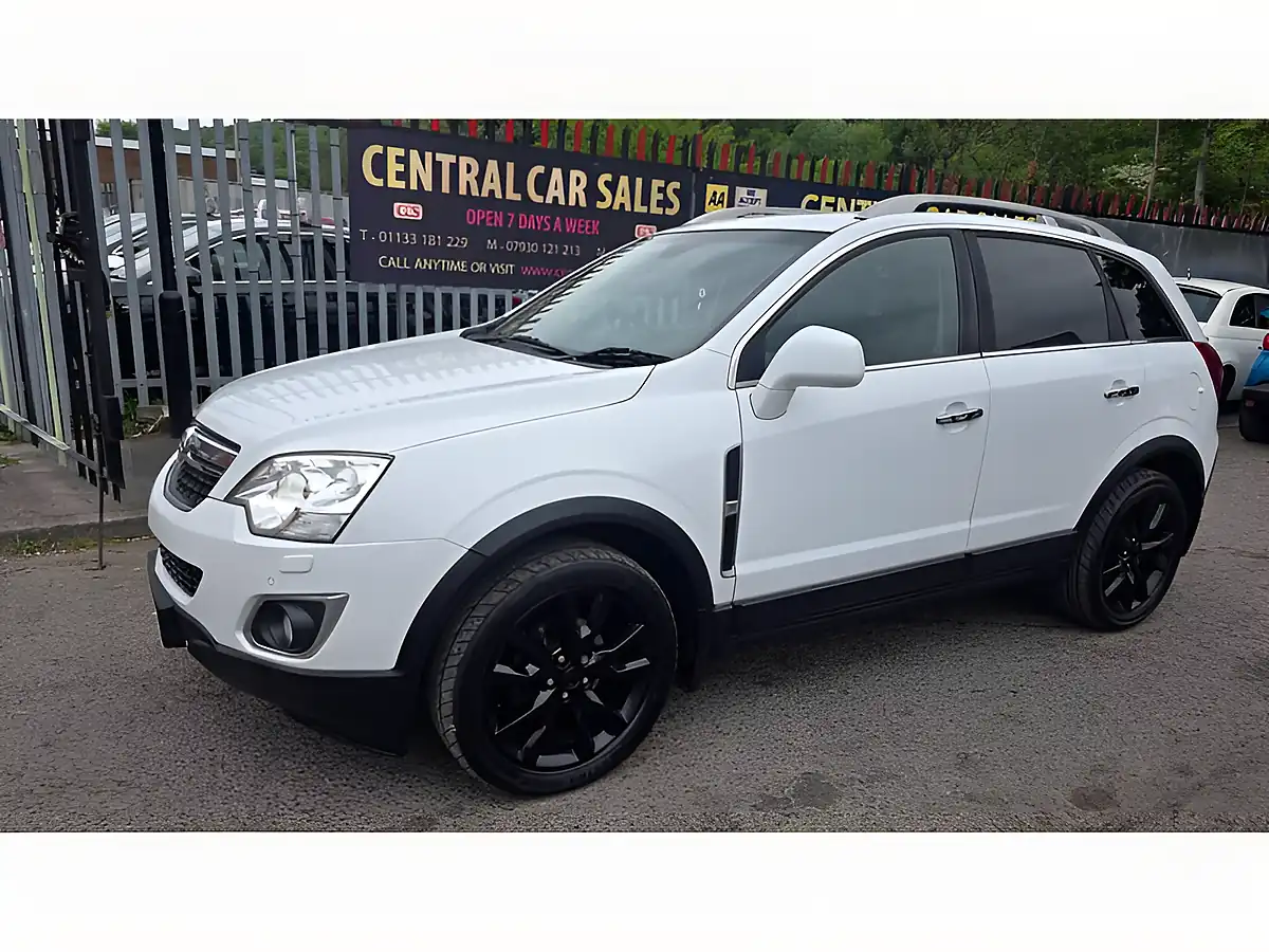 Used 2015 Vauxhall Antara Se White - Interior and Exterior details 17