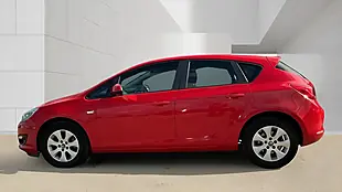 Used 2015 Vauxhall Astra Design Red - Interior and Exterior details 3