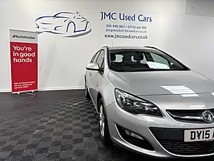 Used 2015 Vauxhall Astra Design Silver - Interior and Exterior details 2