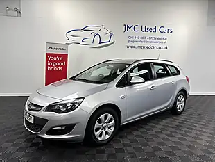 Used 2015 Vauxhall Astra Design Silver - Interior and Exterior details 5
