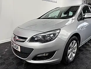 Used 2015 Vauxhall Astra Design Silver - Interior and Exterior details 6