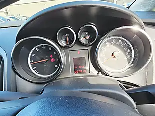 Used 2015 Vauxhall Astra Design Silver - Interior and Exterior details 13