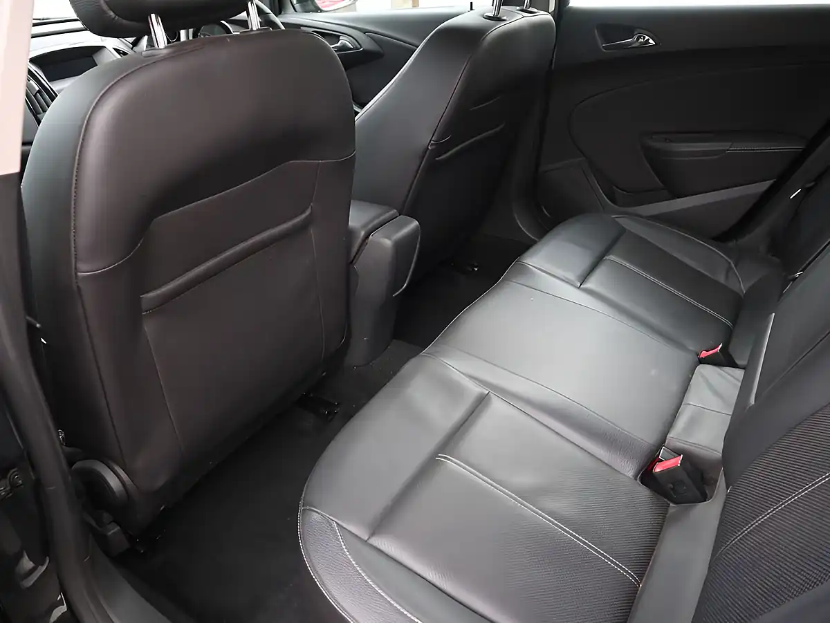 Used 2015 Vauxhall Astra Elite Black - Interior and Exterior details 17