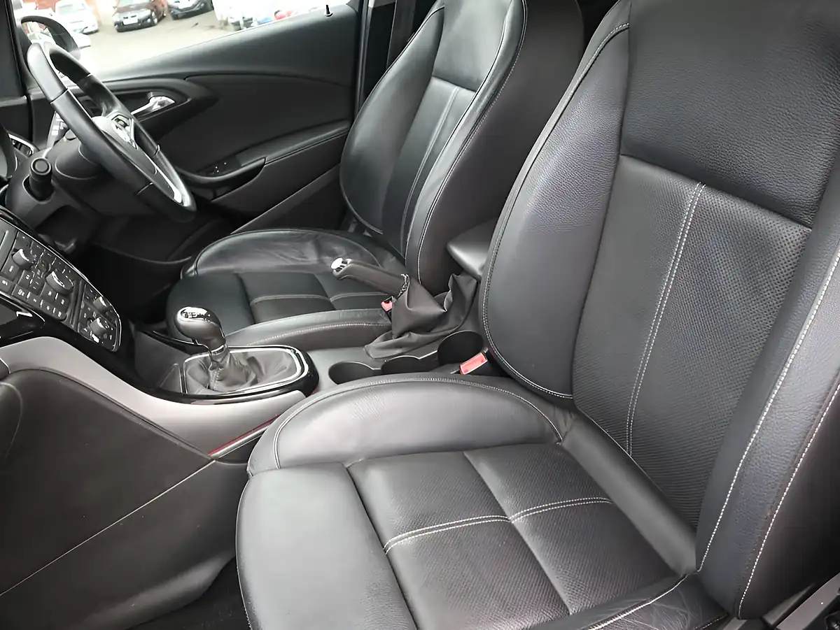 Used 2015 Vauxhall Astra Elite Black - Interior and Exterior details 18