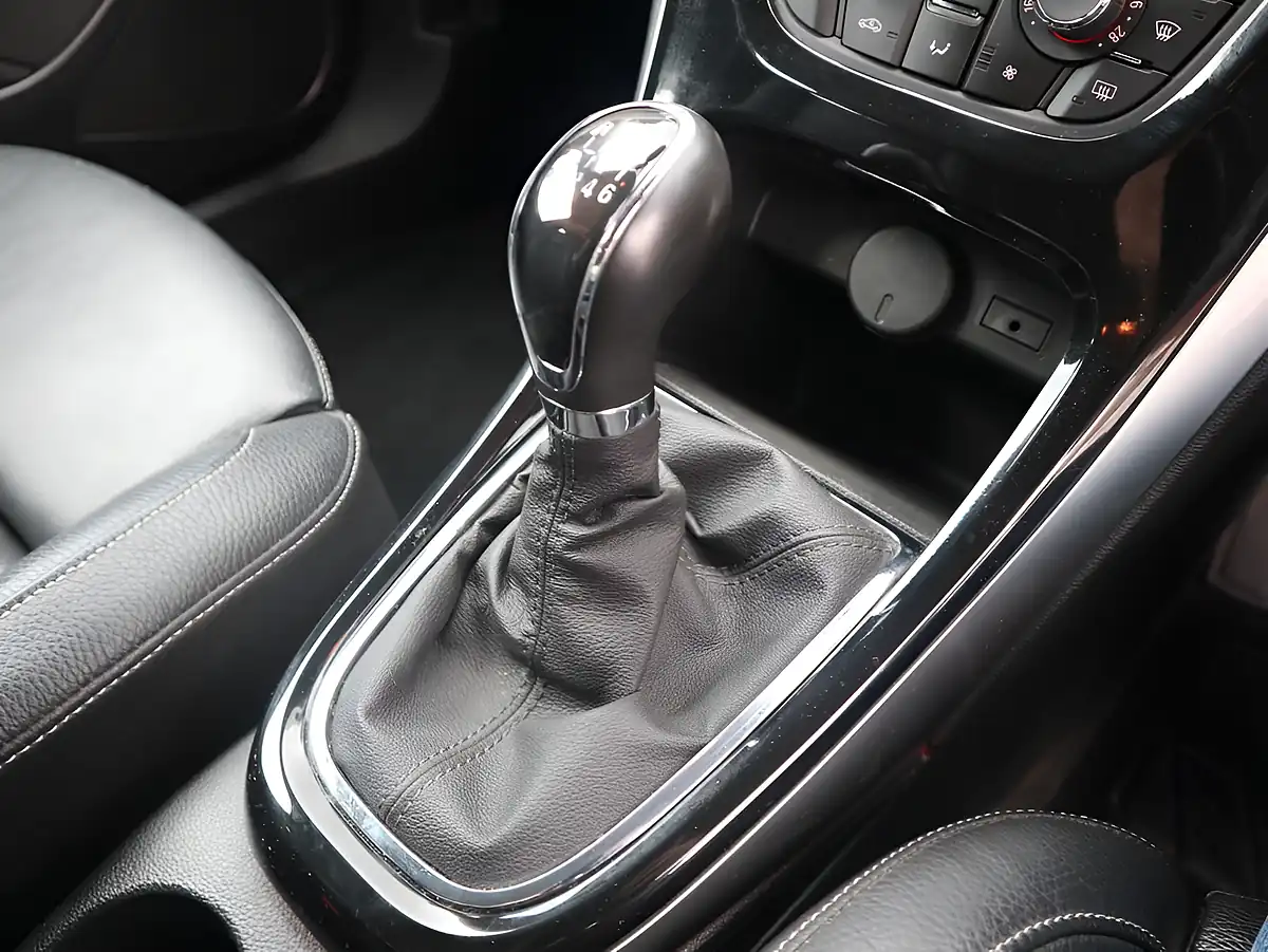 Used 2015 Vauxhall Astra Elite Black - Interior and Exterior details 7