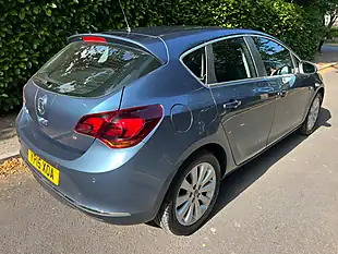 Used 2015 Vauxhall Astra Elite Blue - Interior and Exterior details 11