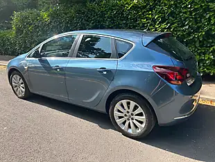 Used 2015 Vauxhall Astra Elite Blue - Interior and Exterior details 18