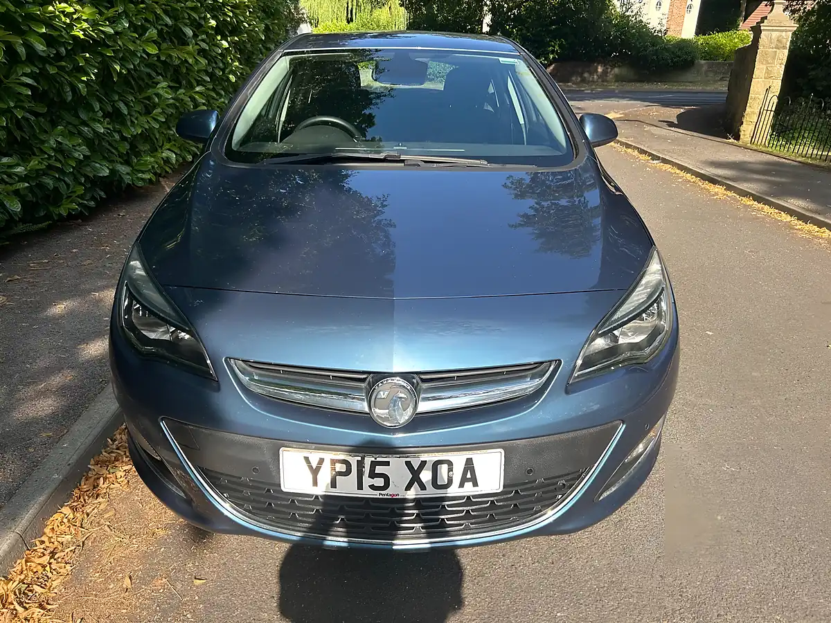 Used 2015 Vauxhall Astra Elite Blue - Interior and Exterior details 20