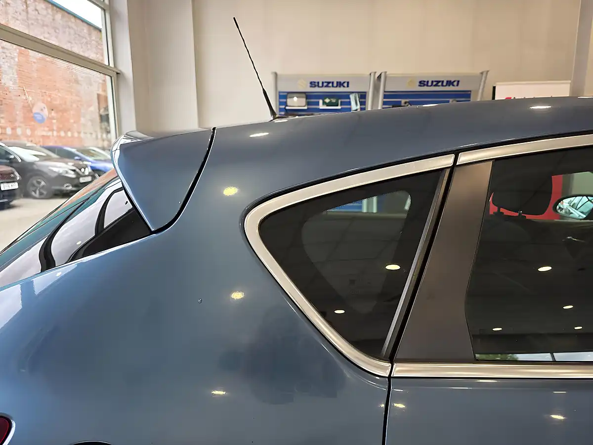 Used 2015 Vauxhall Astra Elite Blue - Interior and Exterior details 20