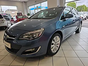 Used 2015 Vauxhall Astra Elite Blue - Interior and Exterior details 3