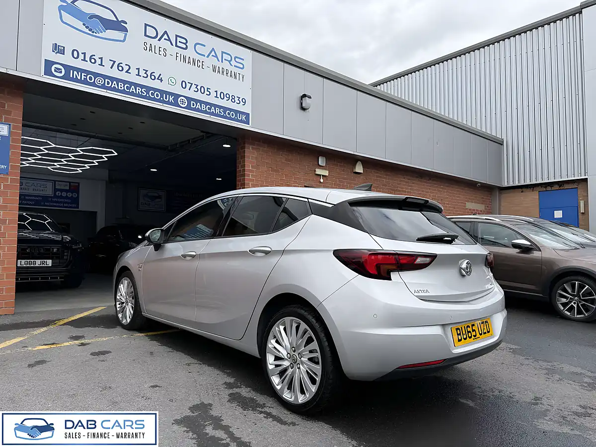 Used 2015 Vauxhall Astra Elite Nav Silver - Interior and Exterior details 10