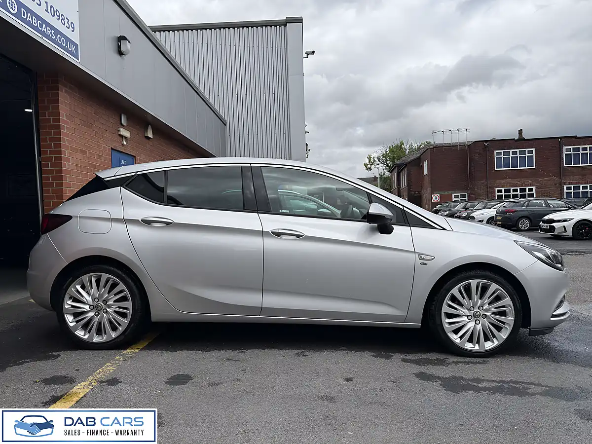 Used 2015 Vauxhall Astra Elite Nav Silver - Interior and Exterior details 11