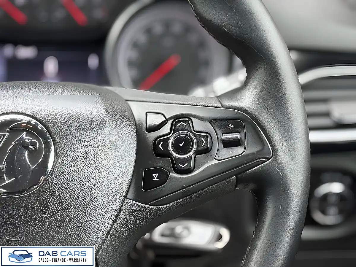 Used 2015 Vauxhall Astra Elite Nav Silver - Interior and Exterior details 14