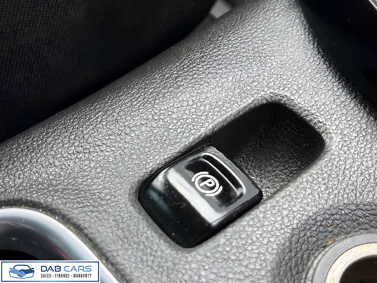 Used 2015 Vauxhall Astra Elite Nav Silver - Interior and Exterior details 16