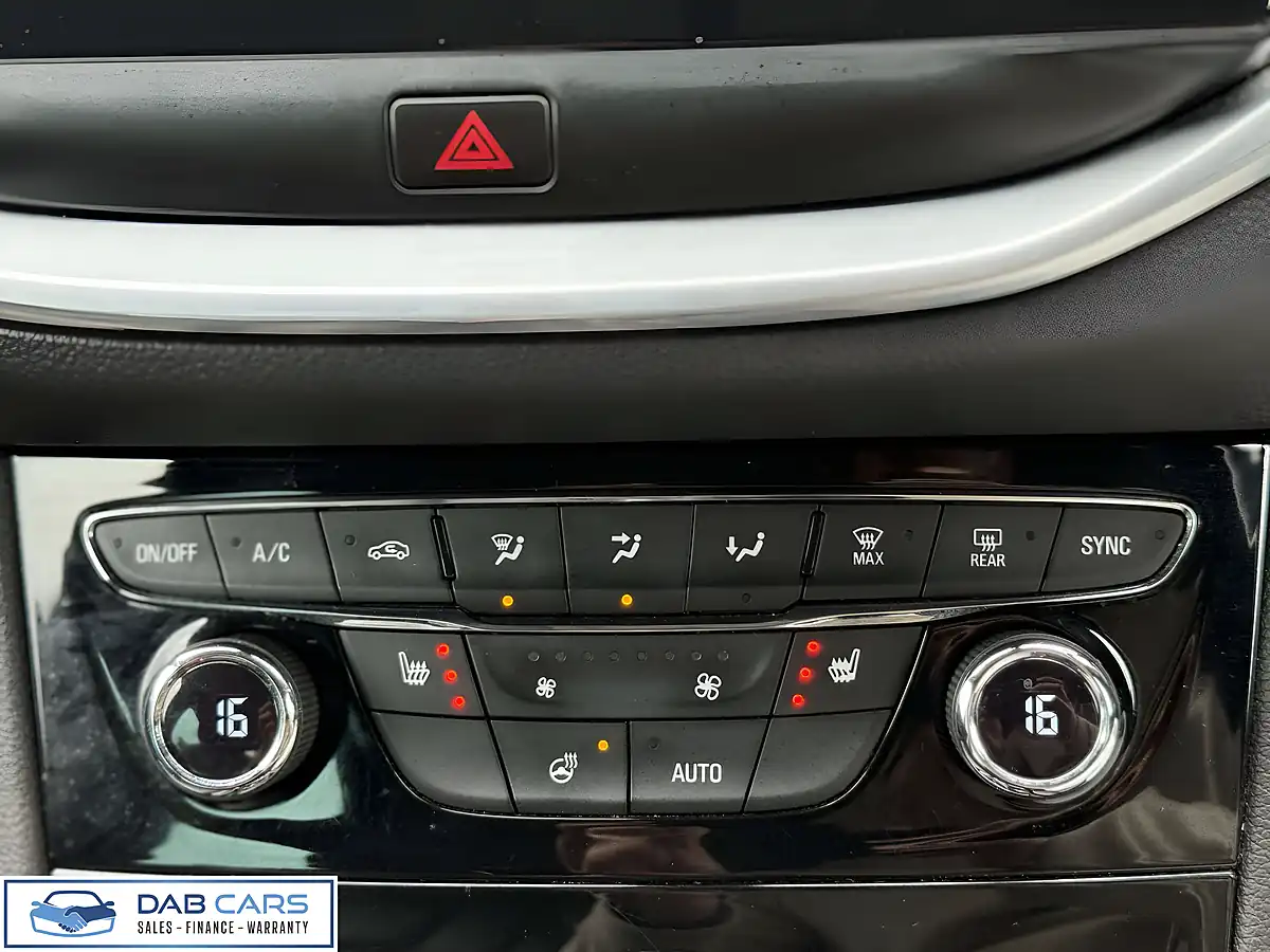 Used 2015 Vauxhall Astra Elite Nav Silver - Interior and Exterior details 5