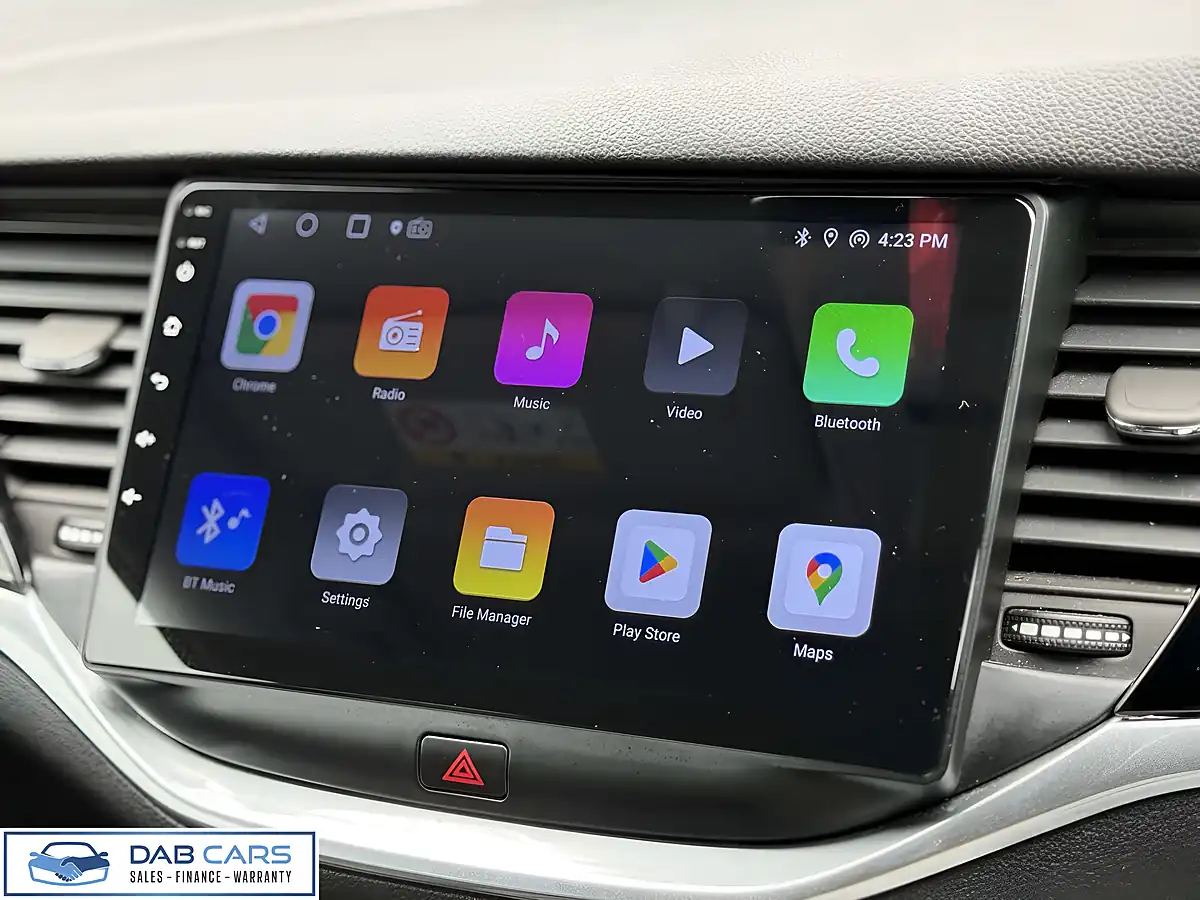 Used 2015 Vauxhall Astra Elite Nav Silver - Interior and Exterior details 6