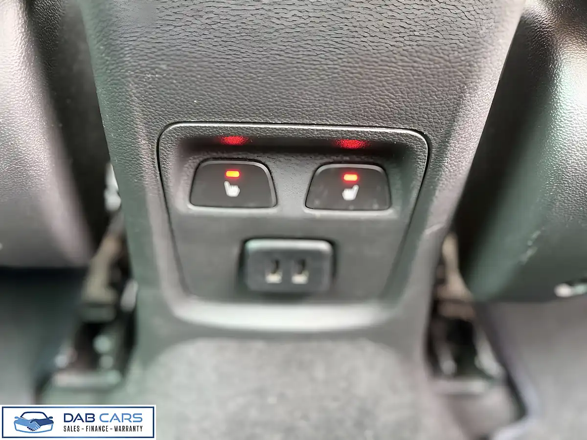 Used 2015 Vauxhall Astra Elite Nav Silver - Interior and Exterior details 7