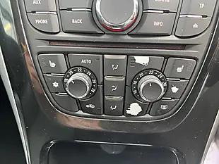 Used 2015 Vauxhall Astra Elite Silver - Interior and Exterior details 16