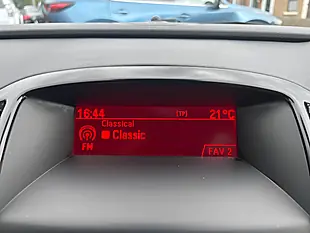 Used 2015 Vauxhall Astra Elite Silver - Interior and Exterior details 17