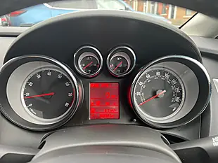 Used 2015 Vauxhall Astra Elite Silver - Interior and Exterior details 18