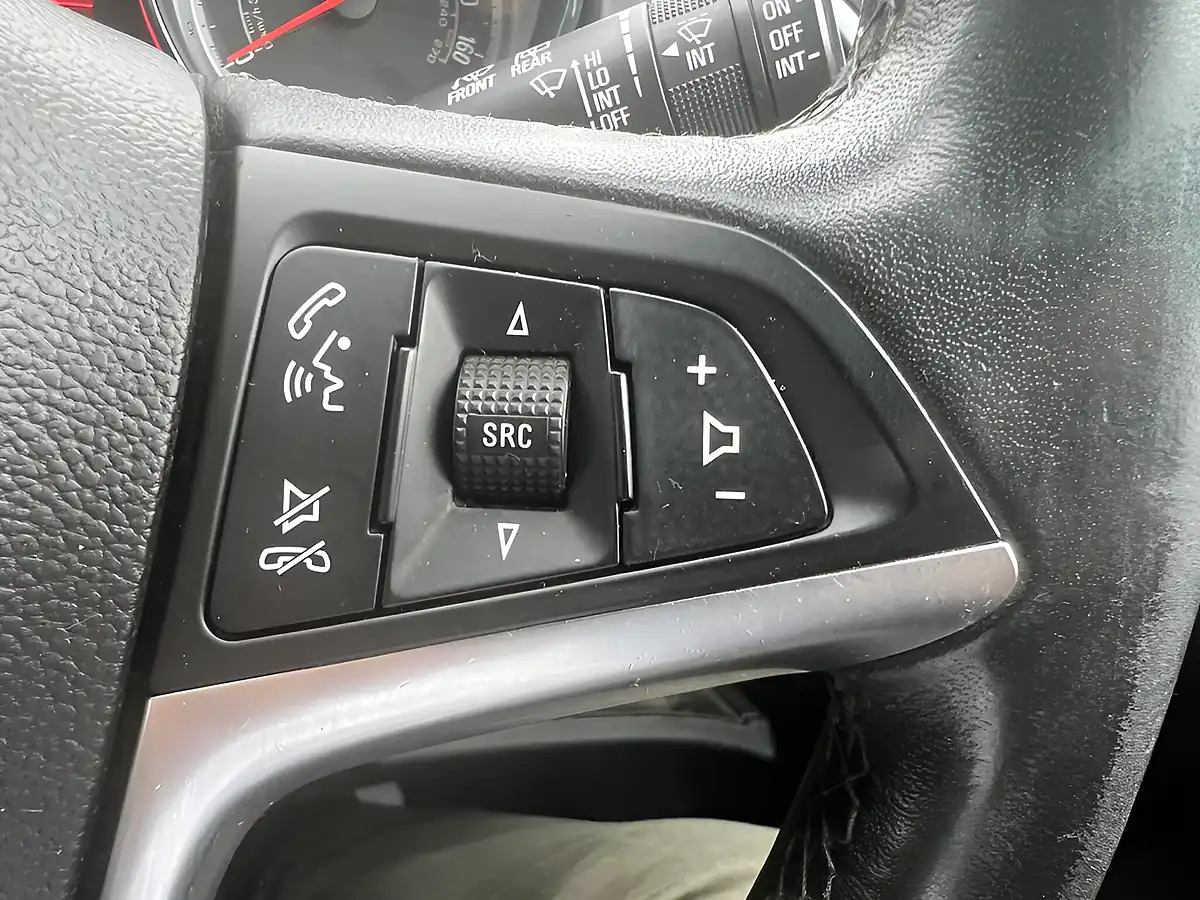 Used 2015 Vauxhall Astra Elite Silver - Interior and Exterior details 19