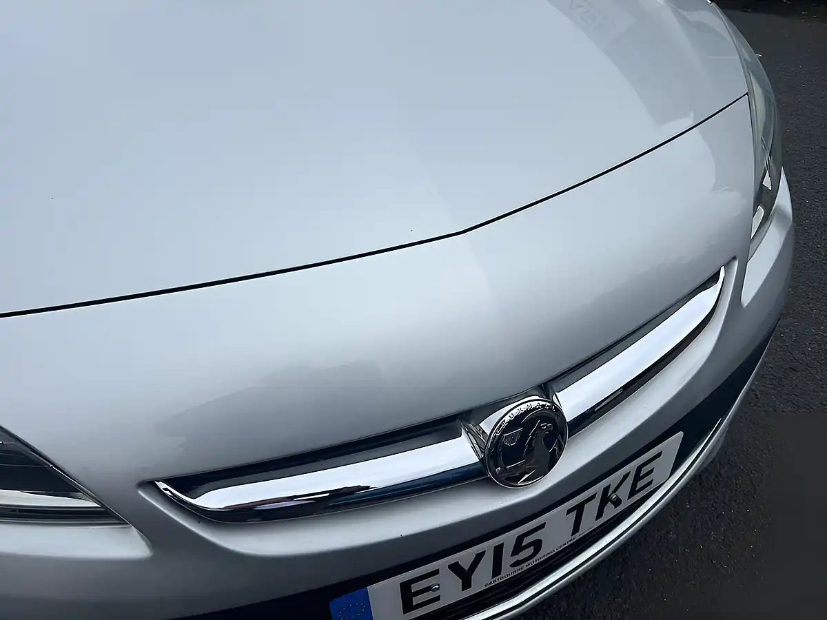 Used 2015 Vauxhall Astra Elite Silver - Interior and Exterior details 9