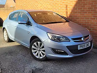 Used 2015 Vauxhall Astra Elite Silver - Interior and Exterior details 10