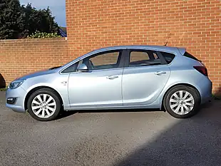 Used 2015 Vauxhall Astra Elite Silver - Interior and Exterior details 2