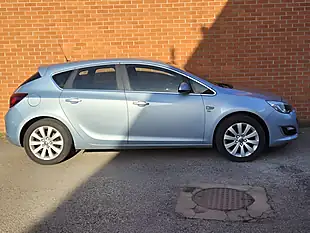 Used 2015 Vauxhall Astra Elite Silver - Interior and Exterior details 7