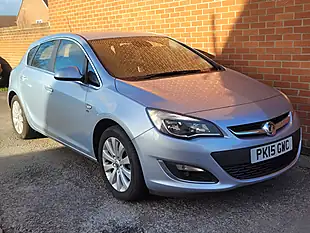 Used 2015 Vauxhall Astra Elite Silver - Interior and Exterior details 8