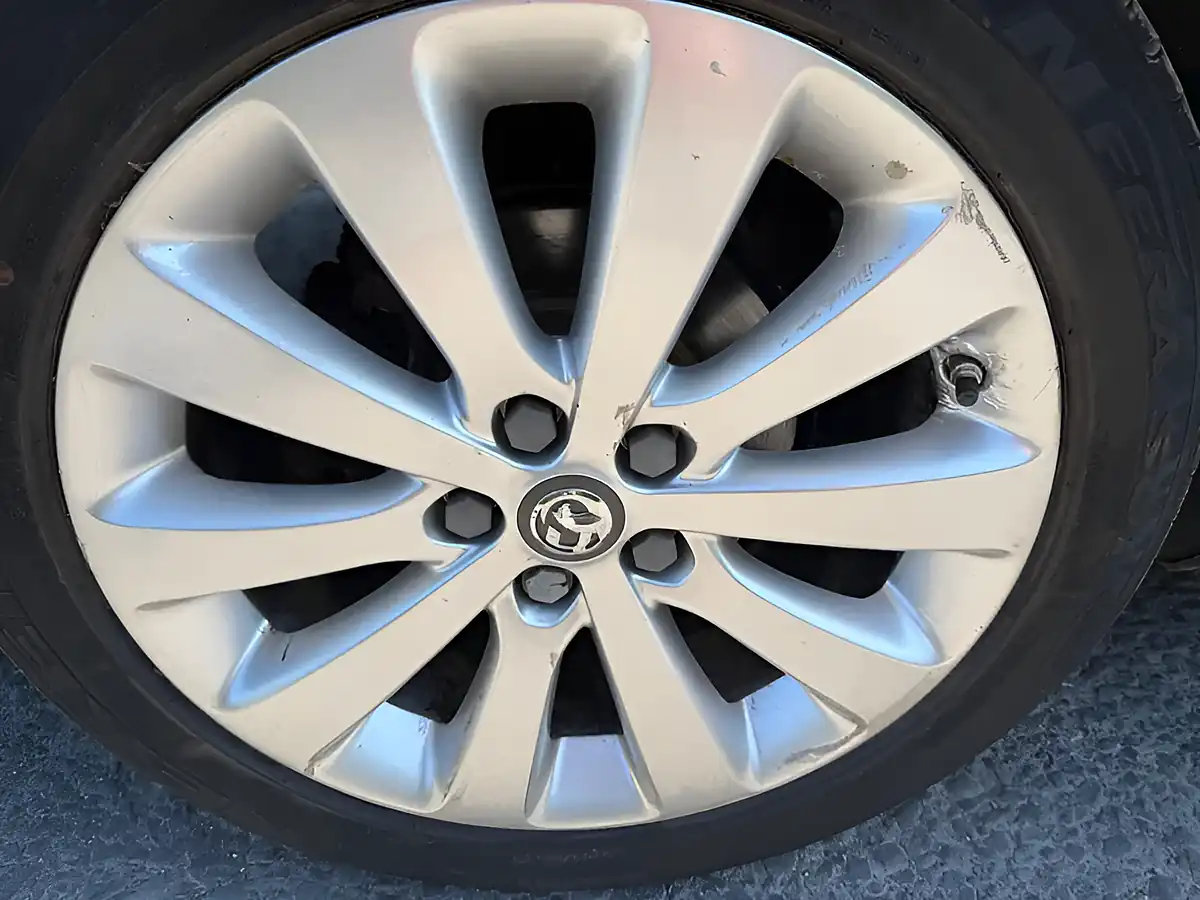 Used 2015 Vauxhall Astra Elite Sports Tourer Grey - Interior and Exterior details 12