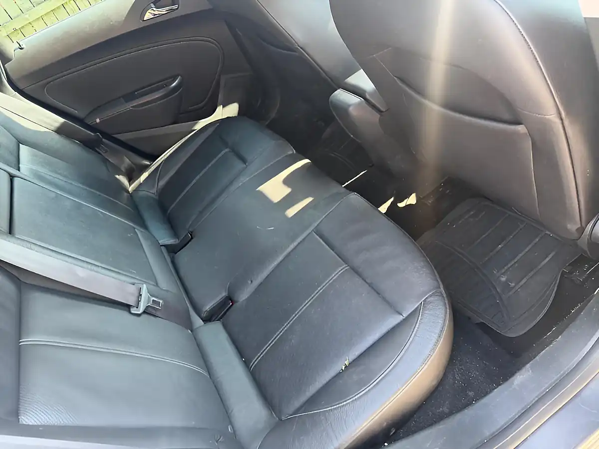Used 2015 Vauxhall Astra Elite Sports Tourer Grey - Interior and Exterior details 17