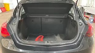 Used 2015 Vauxhall Astra Excite Black - Interior and Exterior details 10