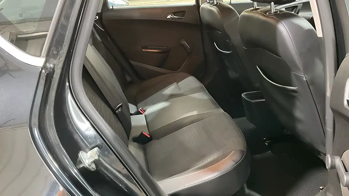 Used 2015 Vauxhall Astra Excite Black - Interior and Exterior details 11