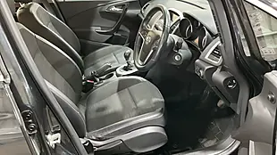 Used 2015 Vauxhall Astra Excite Black - Interior and Exterior details 12