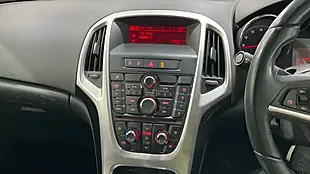 Used 2015 Vauxhall Astra Excite Black - Interior and Exterior details 14