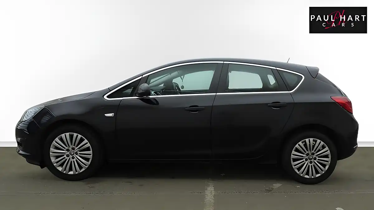 Used 2015 Vauxhall Astra Excite Black - Interior and Exterior details 3